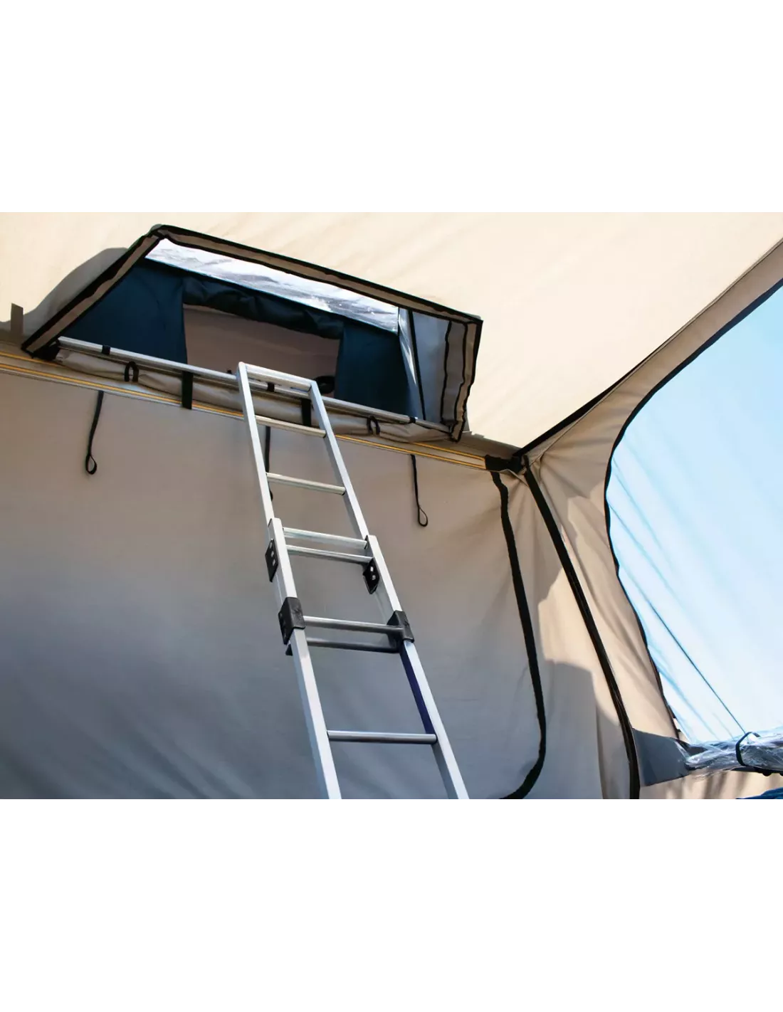 copy of copy of copy of copy of Advanced rain and sun protection James Baroud for Odyssey M and L roof tent