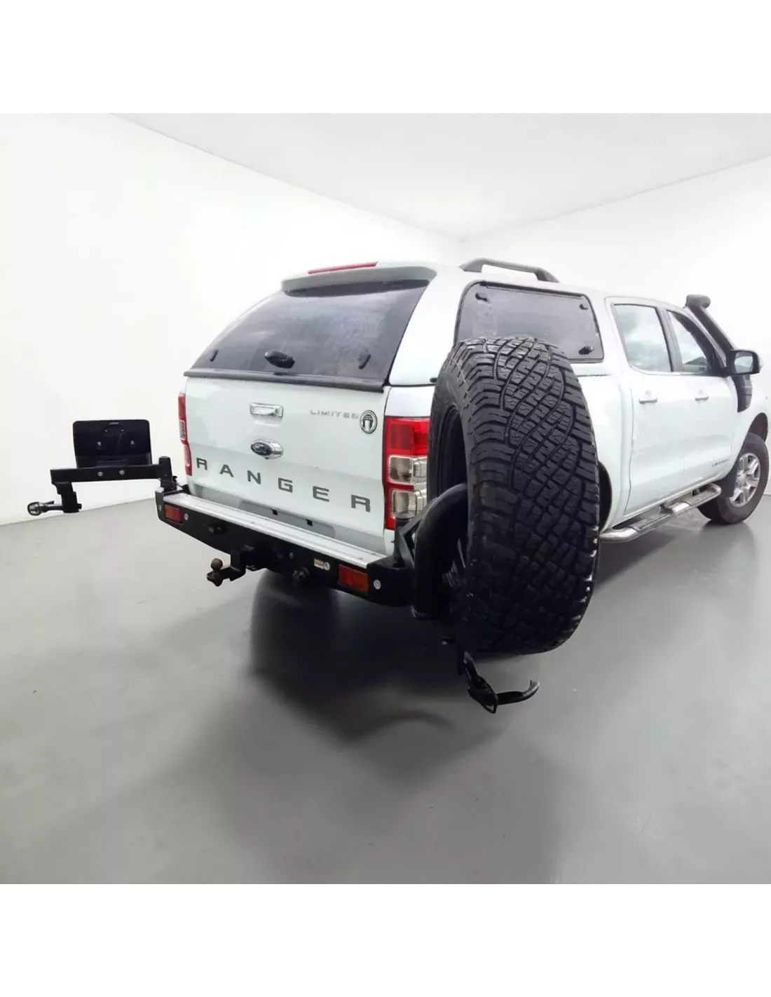 Kopie von Hintere Stoßstange mit jerrycan Unterstützung und Ford Ranger Rad 2012-2022
