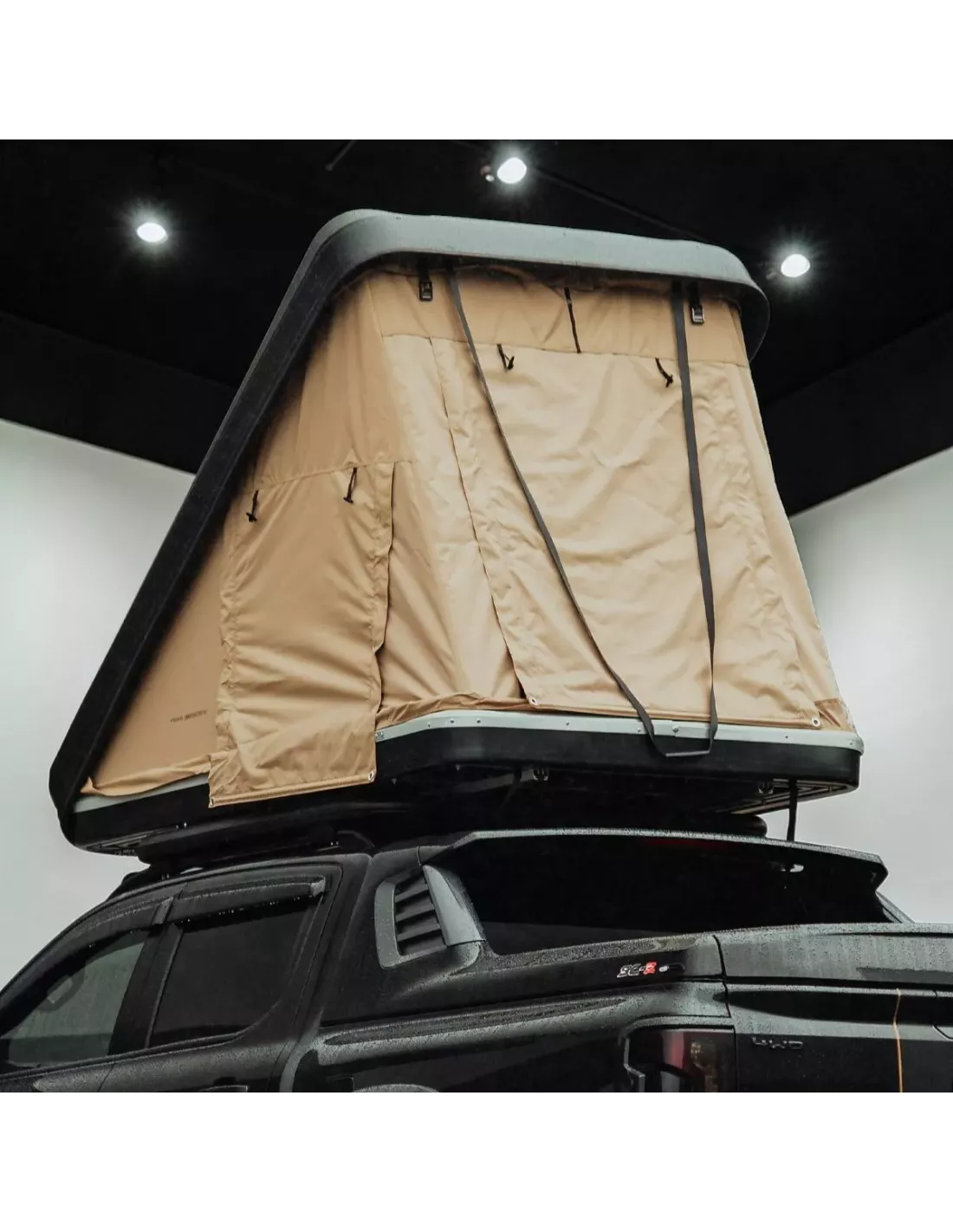 Tente de toit Predator Explorer 210 noir rigide 2 places