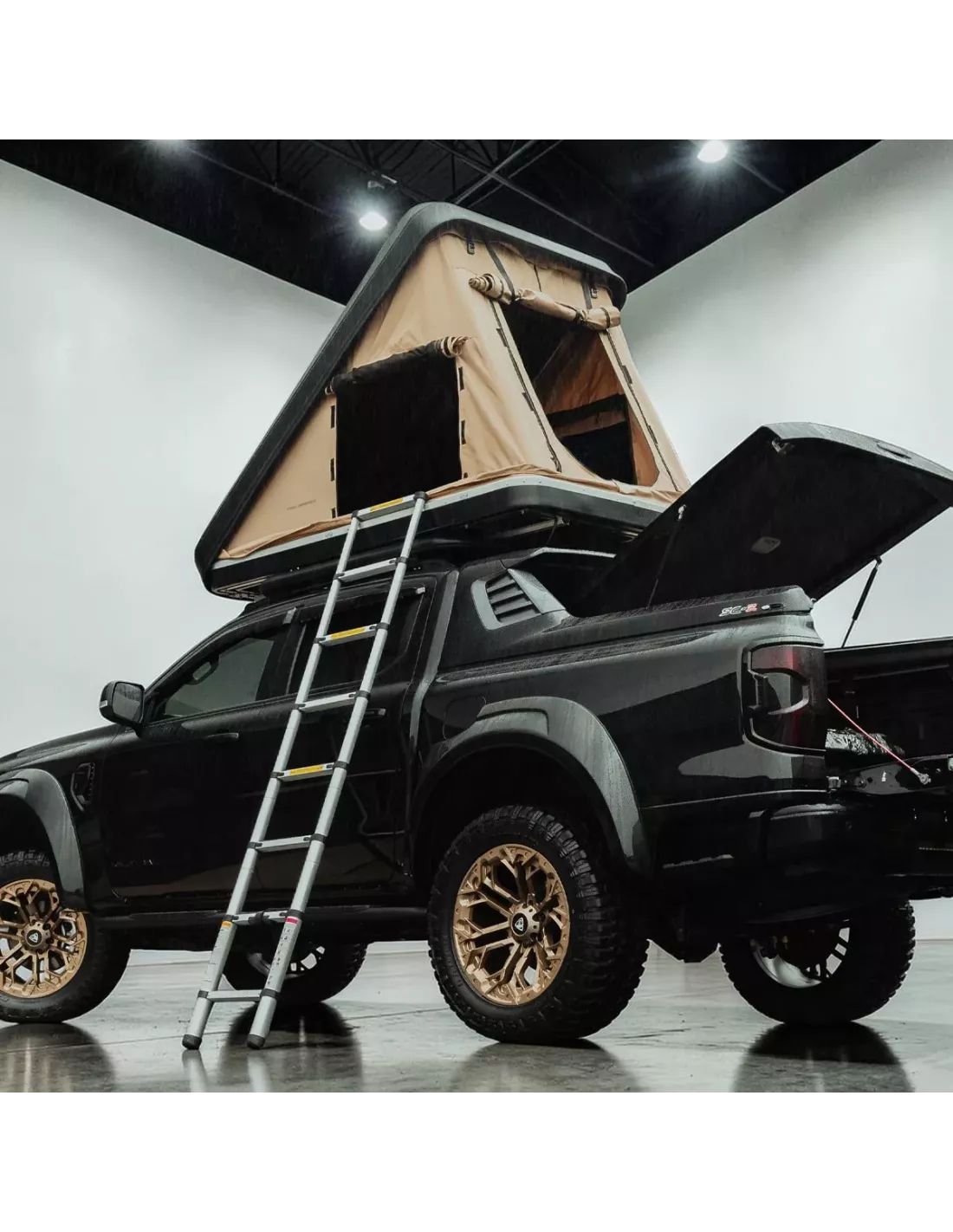 Tente de toit Predator Explorer 210 noir rigide 2 places