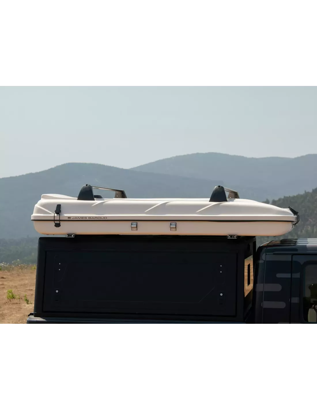 copy of James Baroud Evasion roof tent