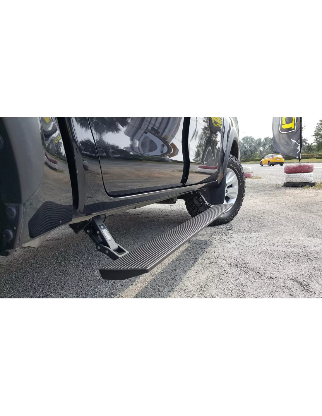 MARCHE PIED ELECTRIQUE TOYOTA HILUX REVO D/C 2014- (la paire