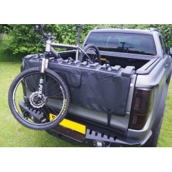Hatch cover for pickup