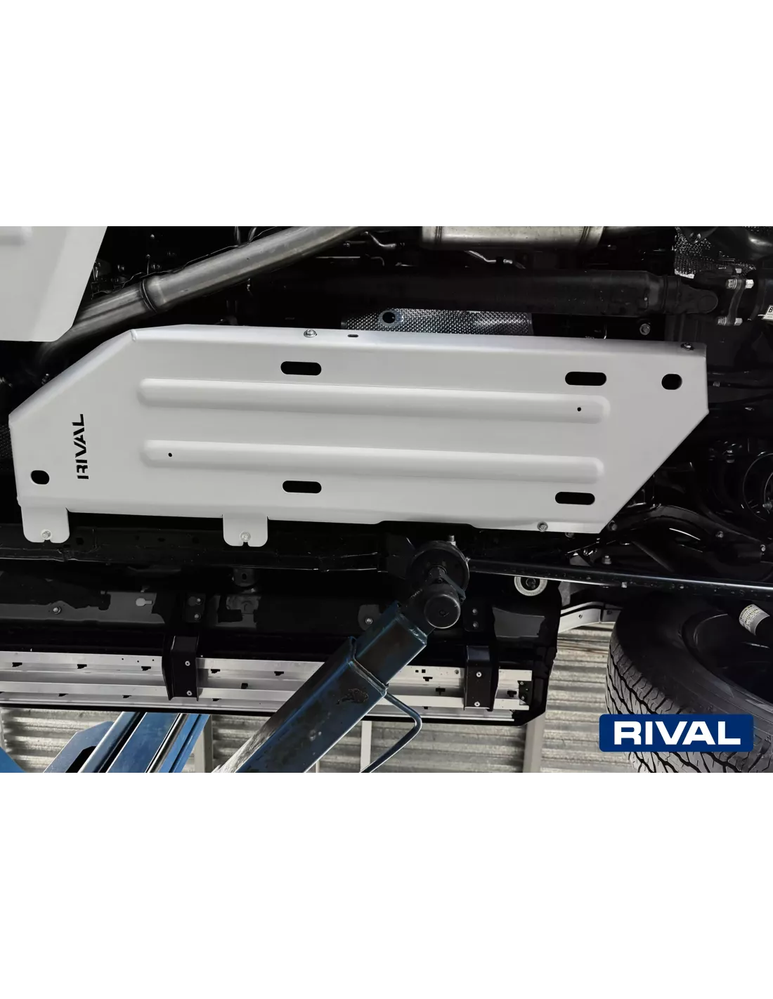 PLAQUE PROTECTION RIVAL RESERVOIR TOYOTA LAND CRUISER PRADO