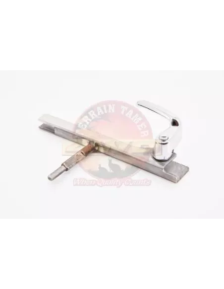 Cadre vitre ventilation porte avant droite Terrain Tamer