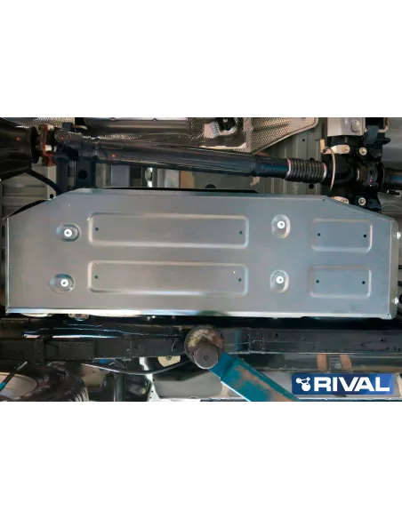 PLAQUE PROTECTION RIVAL RESERVOIR TOYOTA HILUX REVO (bO22)