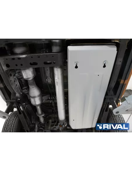 PLAQUE PROTECTION RIVAL RESERVOIR NISSAN NAVARA NP300 -2019