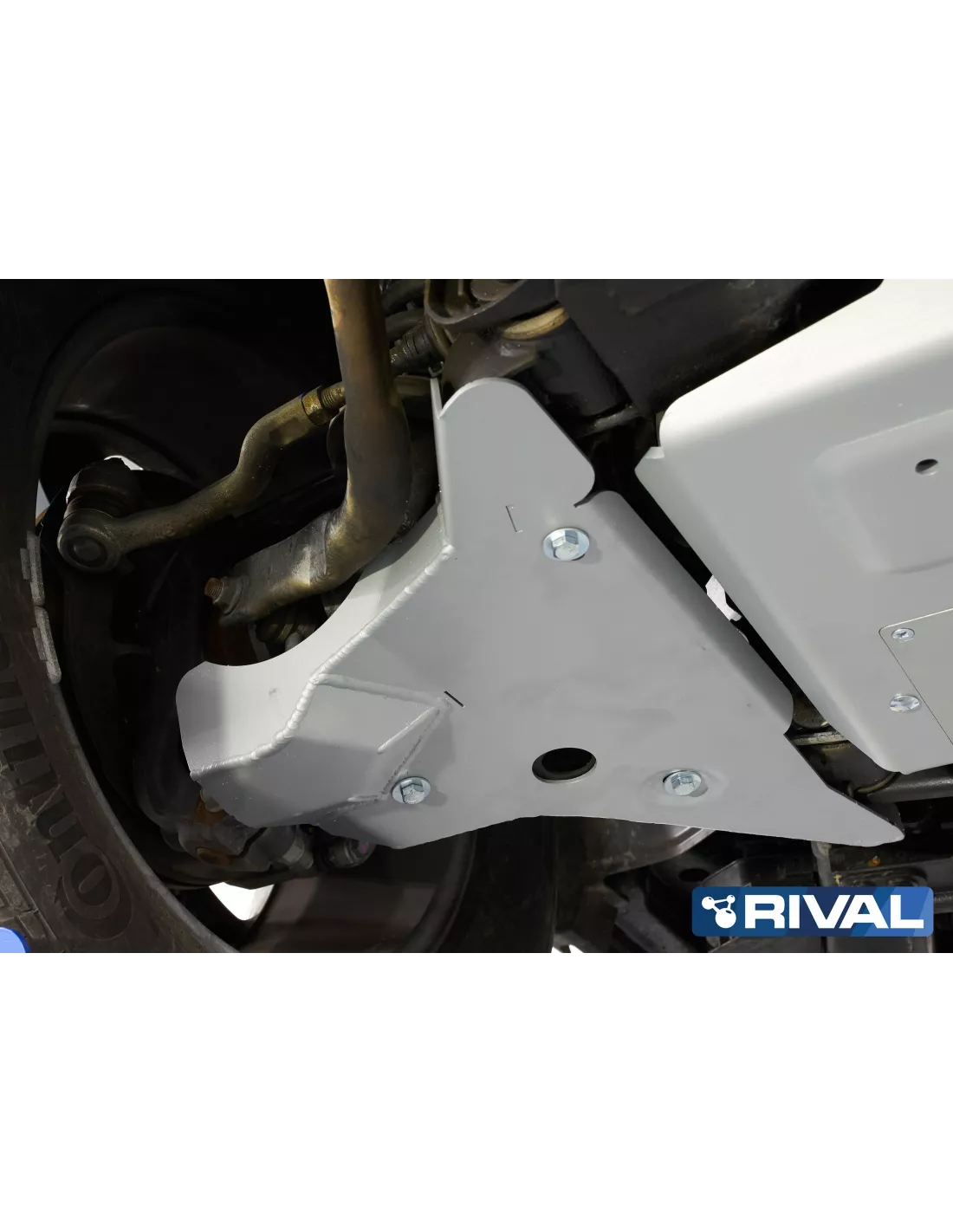PLAQUE PROTECTION RIVAL TRIANGLES NISSAN NAVARA NP300 / CLAS