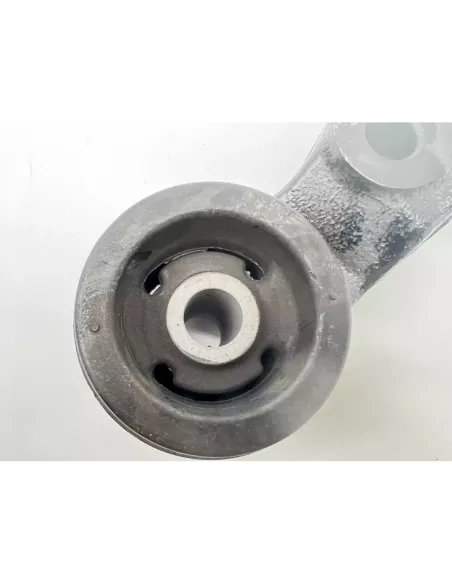 Support arrière de pont avant avec silent bloc HDJ100 TOYOTA -