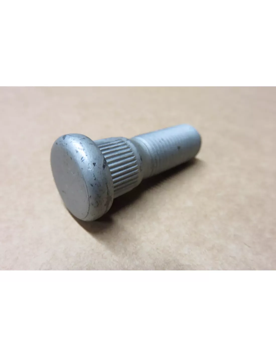 GOUJON DE ROUE AR HDJ100 VDJ200 HZJ7 TOYOTA - accessoire 4x4