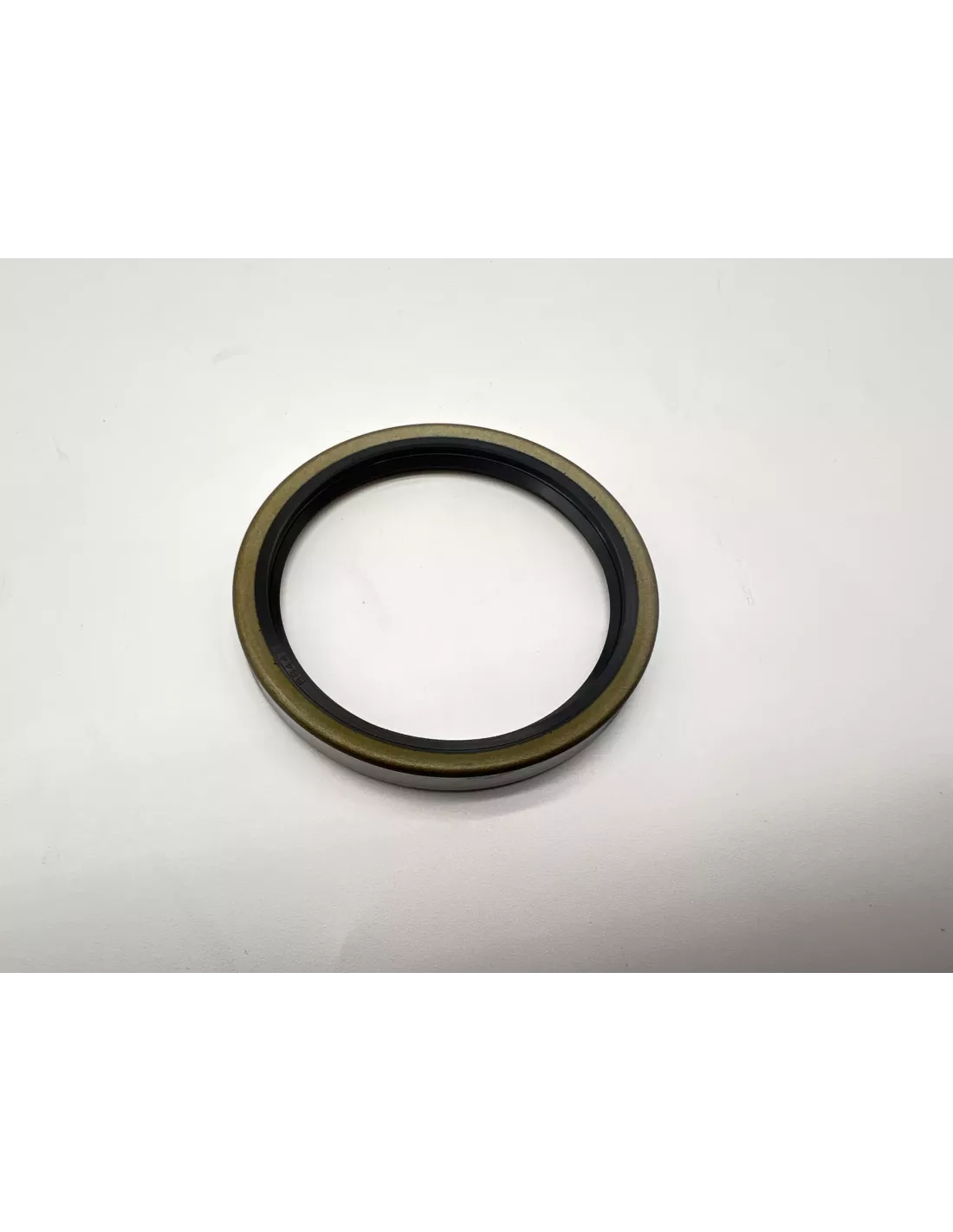 Joint spi arbre de roue arrière KZJ7 KDJ9 avec disques sans ABS et