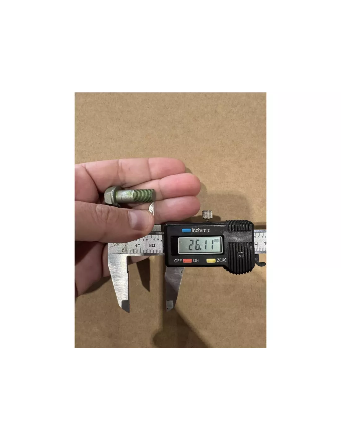 Boulon Entre Tulipe et Arbre de Transmission Ø10x26mm Toyota