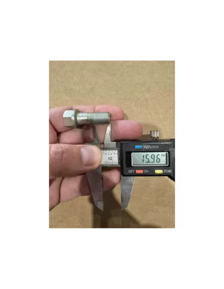 Boulon Entre Tulipe et Arbre de Transmission Ø11x27mm Toyota