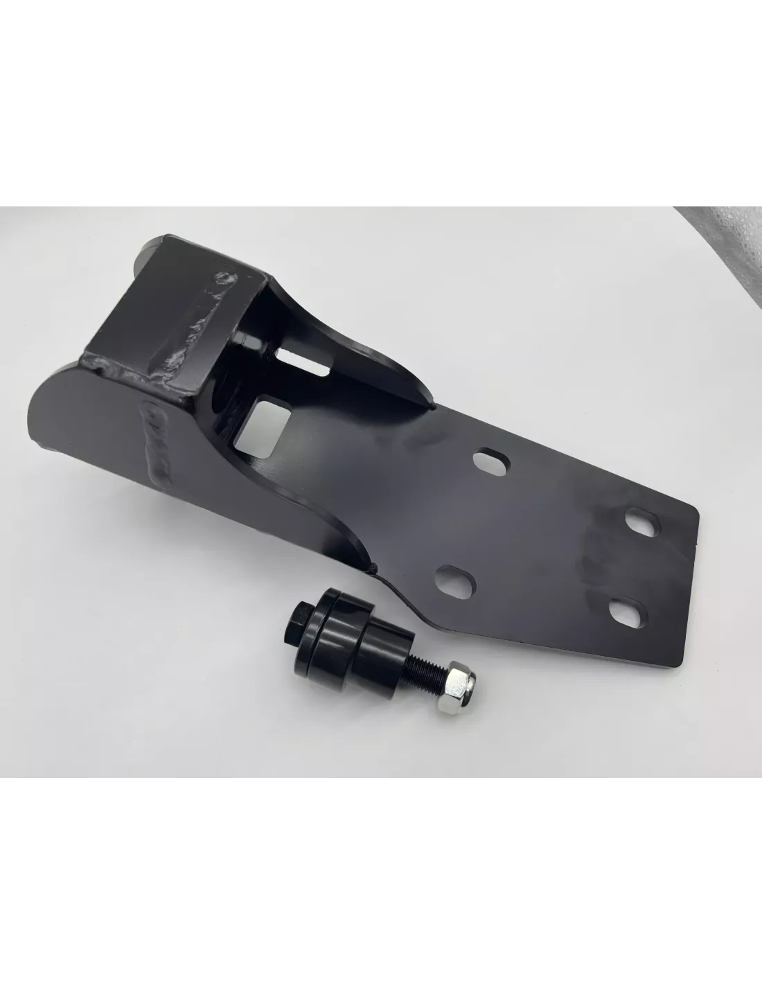 Dropbox pour tirant de pont avant gauche Nissan Patrol Y60 Y61