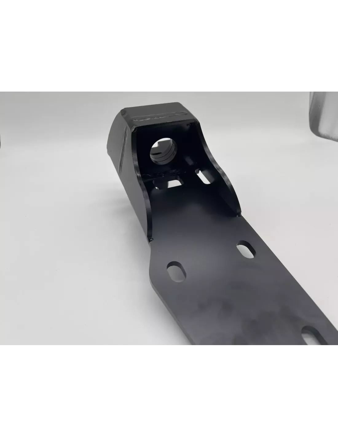 Dropbox pour tirant de pont avant gauche Nissan Patrol Y60 Y61