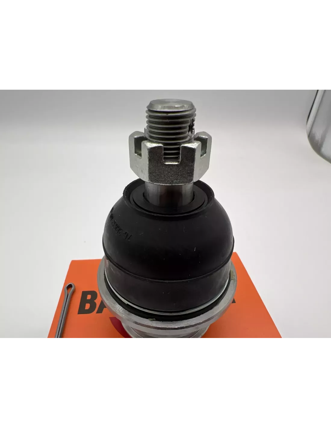 Rotule 555 inférieure triangle Toyota Hilux Vigo Revo - gauche ou