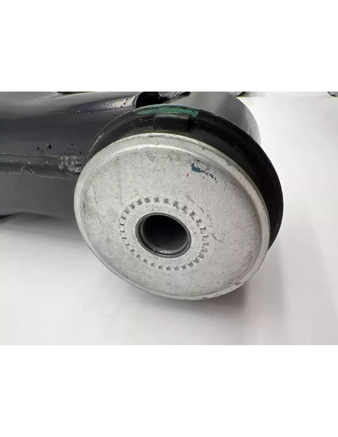 Triangle de suspension inférieur avant droit Hilux Vigo TOYOTA -