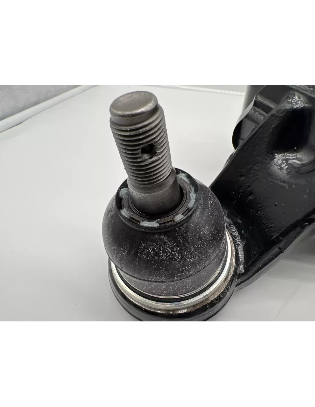 Triangle inférieur avant droit KDJ150 - Véhicule avec KDSS TOYOTA -