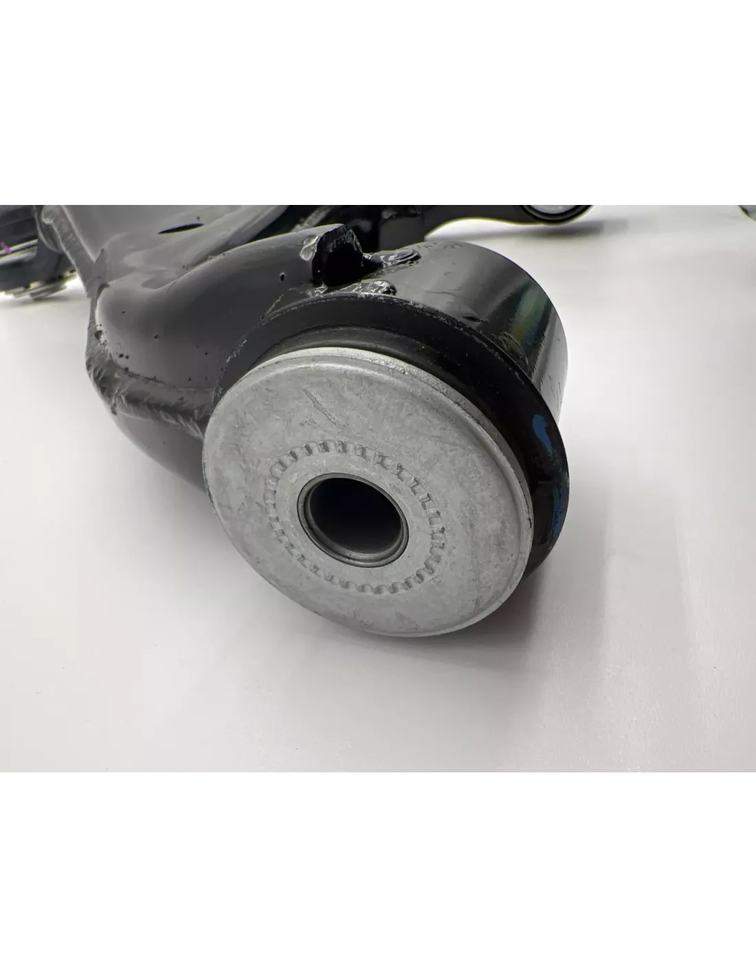 Triangle de suspension inférieur avant gauche Hilux Vigo TOYOTA -