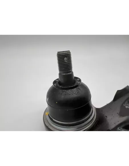 Triangle de suspension inférieur avant gauche Hilux Revo TOYOTA -