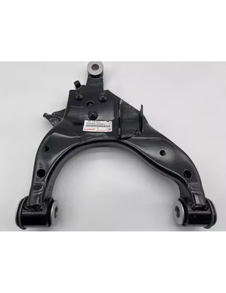 Triangle de suspension inférieur avant gauche Land Cruiser KZJ9 KDJ9