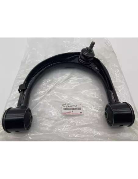Triangle de suspension supérieur avant gauche VDJ200 TOYOTA -