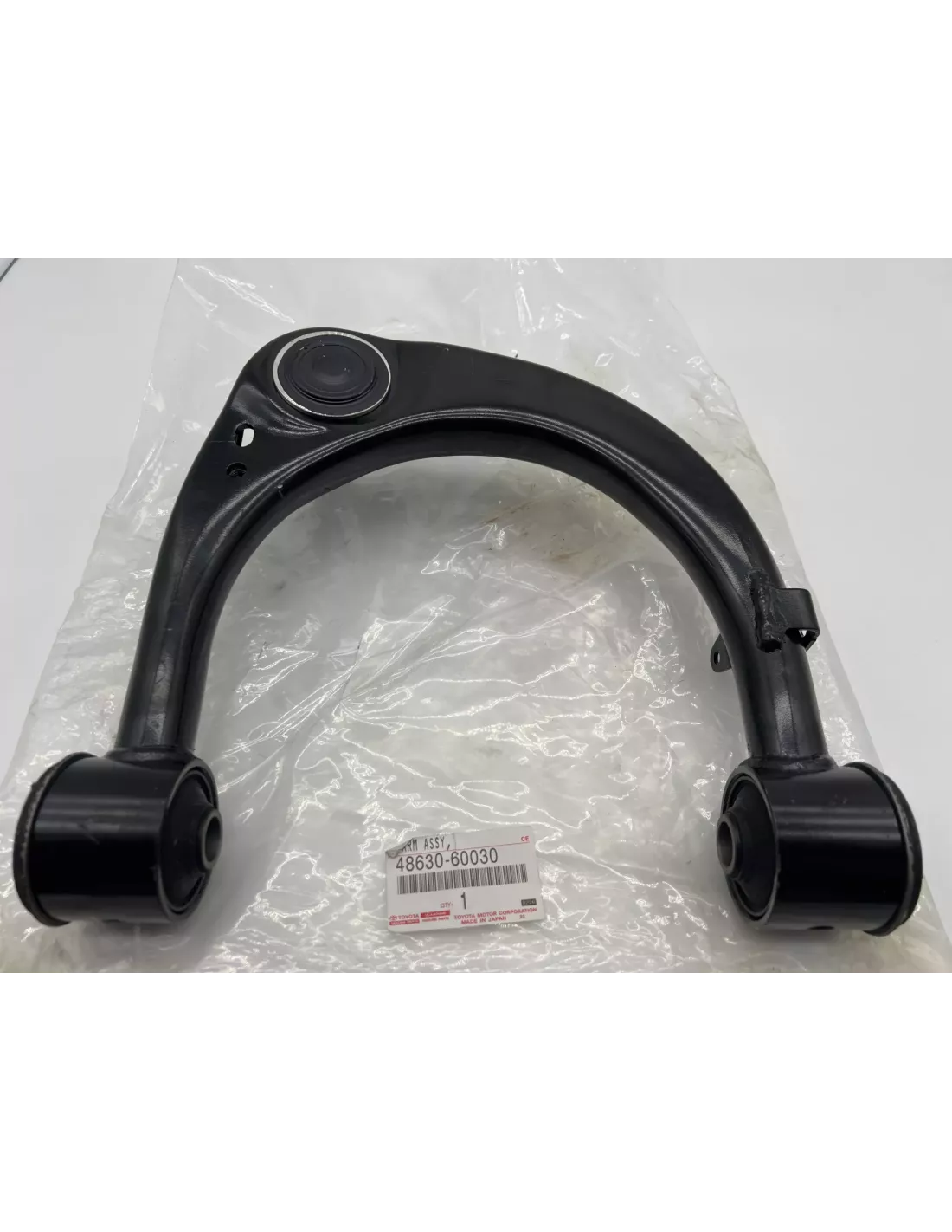 Triangle de suspension supérieur avant gauche VDJ200 TOYOTA -
