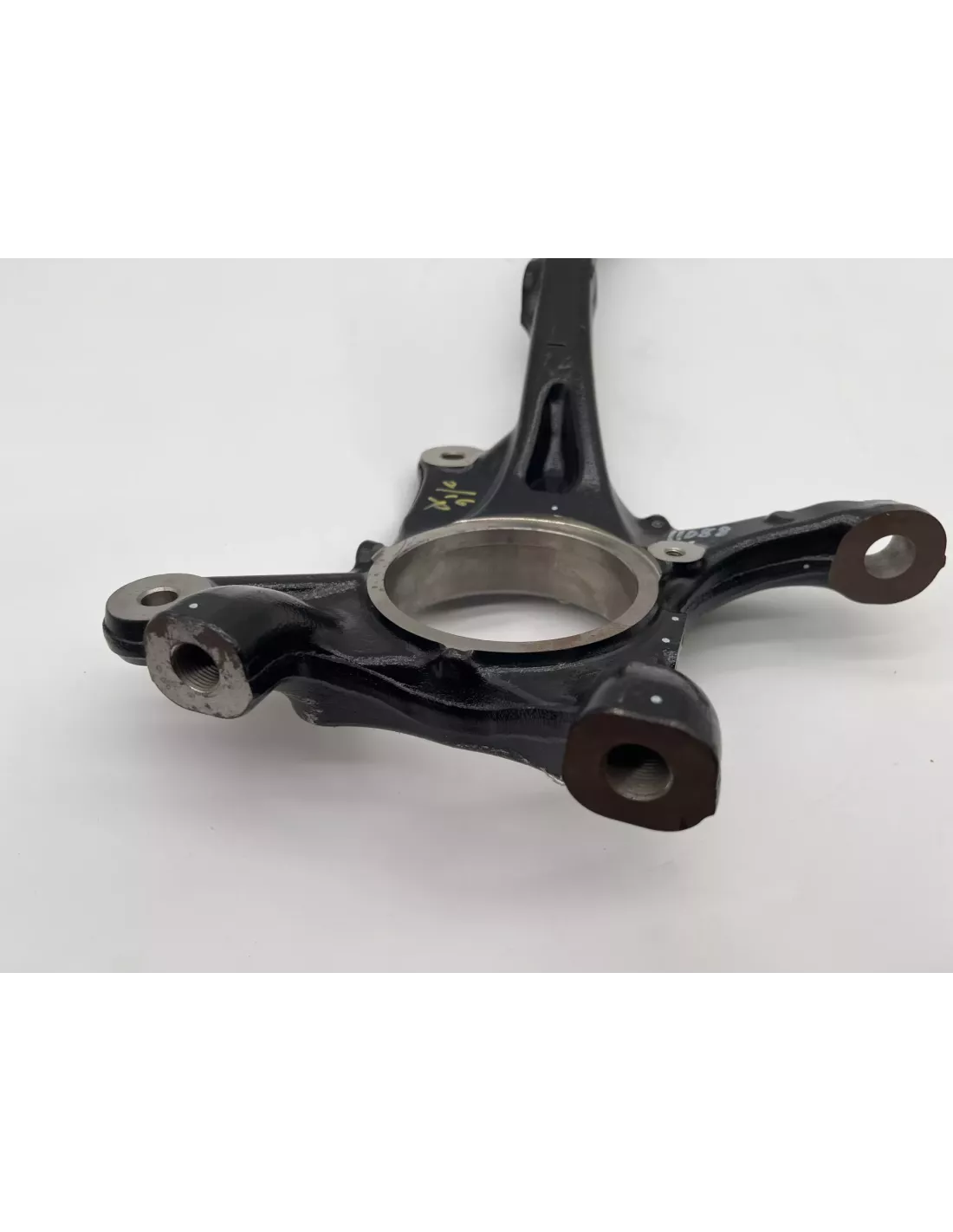Fusée Pivot avant gauche Toyota Land Cruiser VDJ200