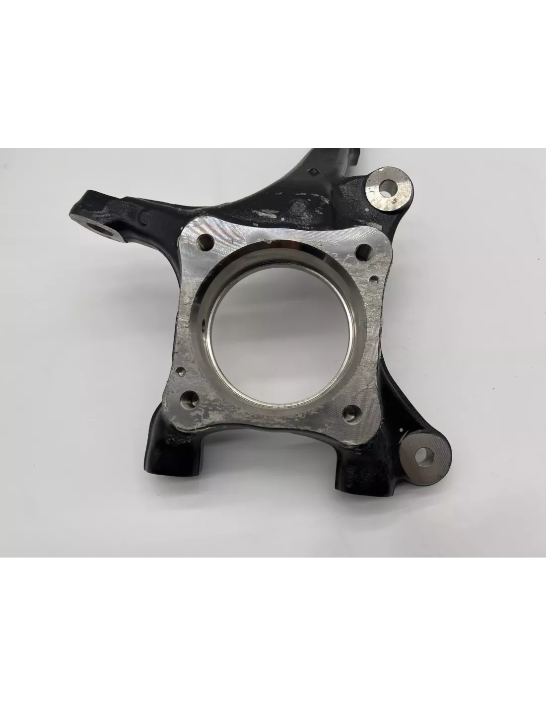 Fusée Pivot avant gauche Toyota Land Cruiser VDJ200
