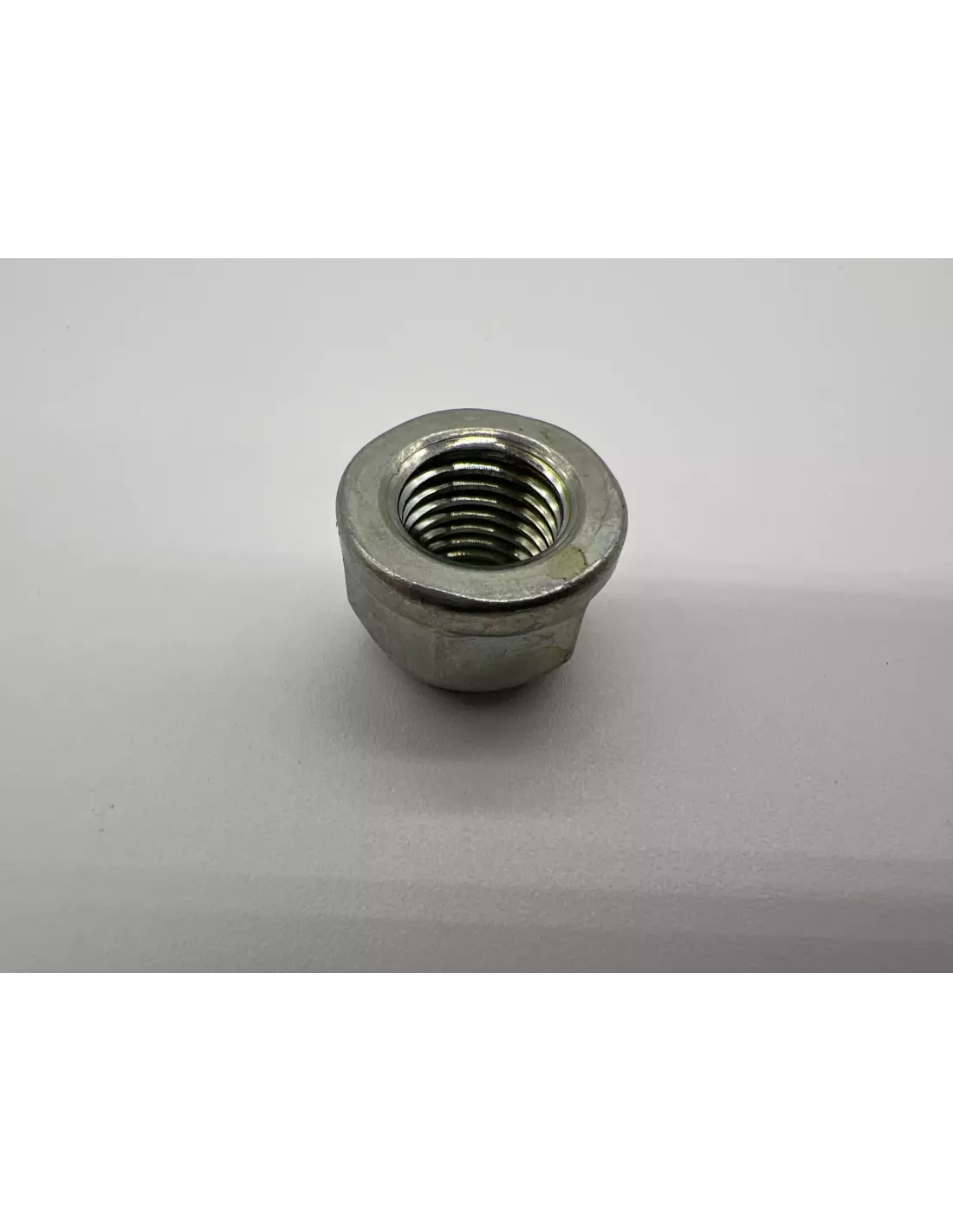 Ecrou de biellette de barre stabilisatrice avant HDJ100 TOYOTA -