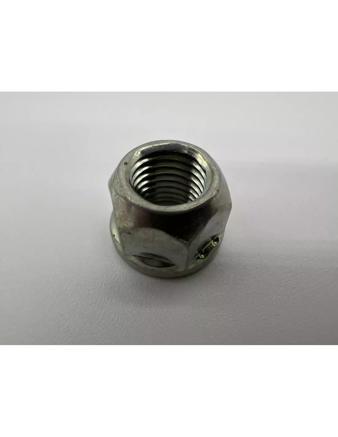 Ecrou de biellette de barre stabilisatrice avant HDJ100 TOYOTA -