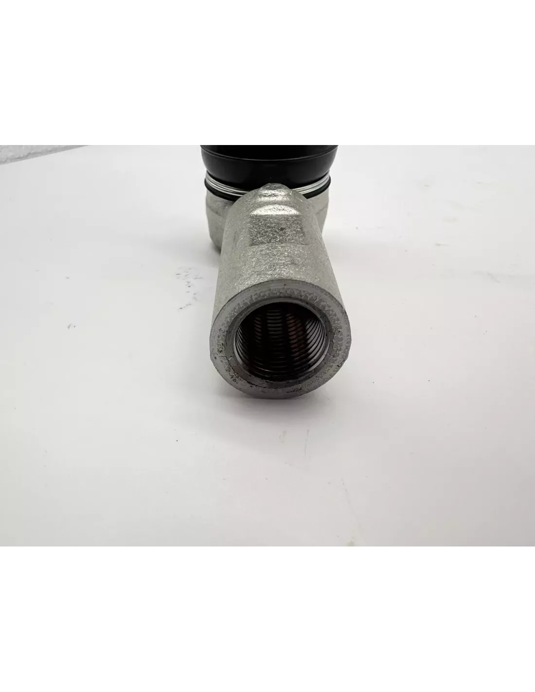 Rotule extérieure crémaillère de direction Hilux Revo - gauche ou
