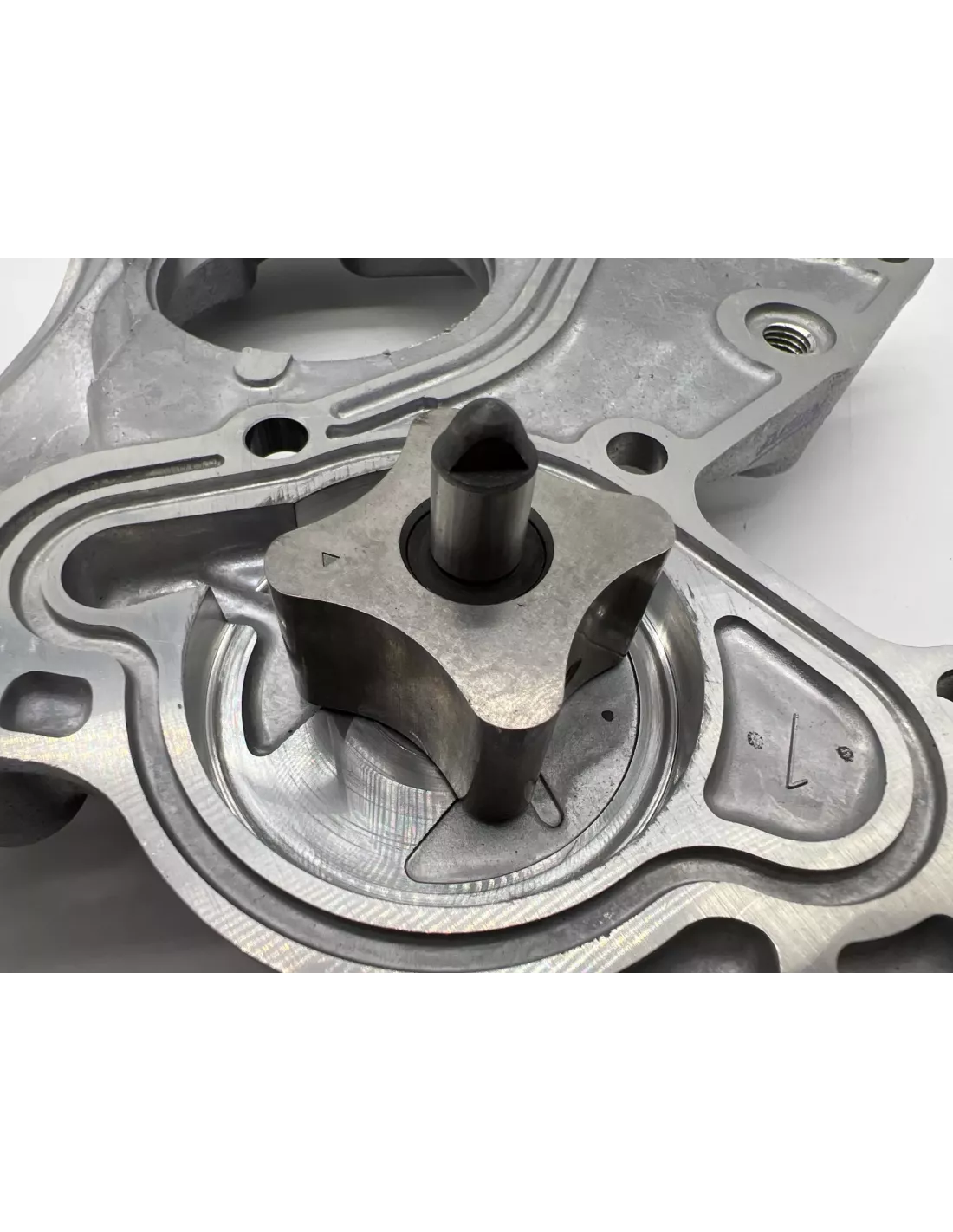 Pompe à huile RAV4 1CD-FTV 115Cv AISIN - accessoire 4x4