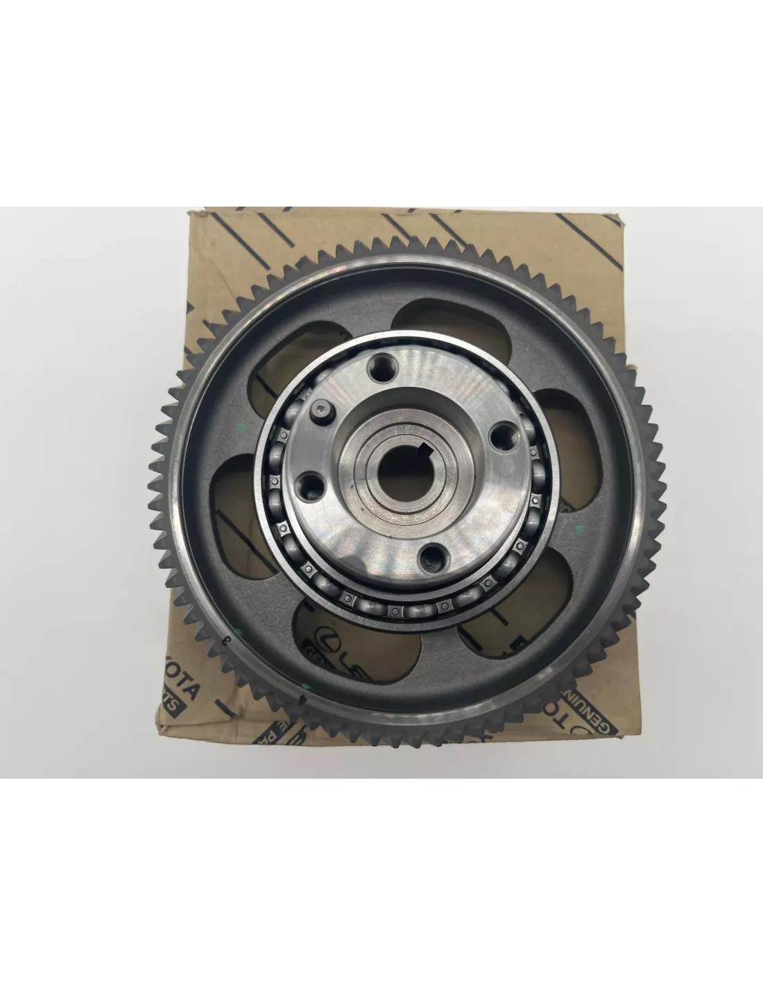 Pignon de pompe à injection dans carter de distribution KDJ12 166cv
