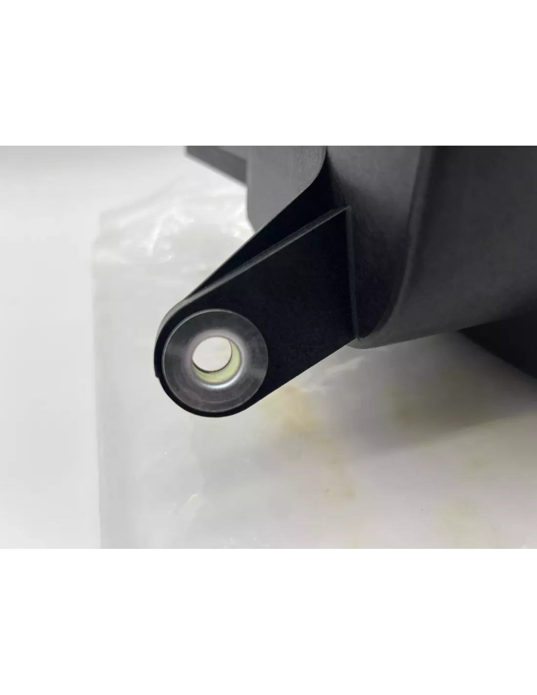 Carter plastique avec mousse insonorisant isolant pompe à injection