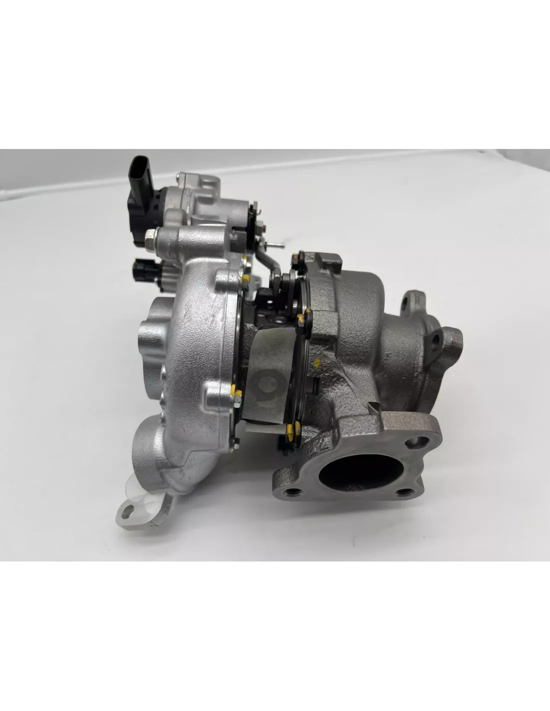 Turbocompresseur gauche géométrie variable Toyota VDJ200 TOYOTA -