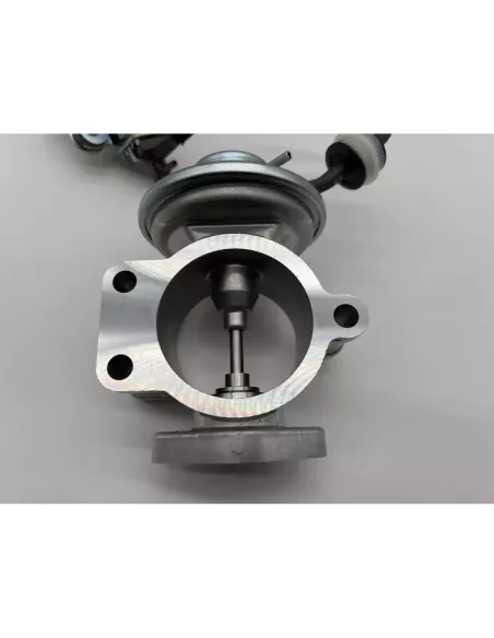 Vanne EGR recirculation gaz échappement KDJ9 KDJ12 163cv TOYOTA -