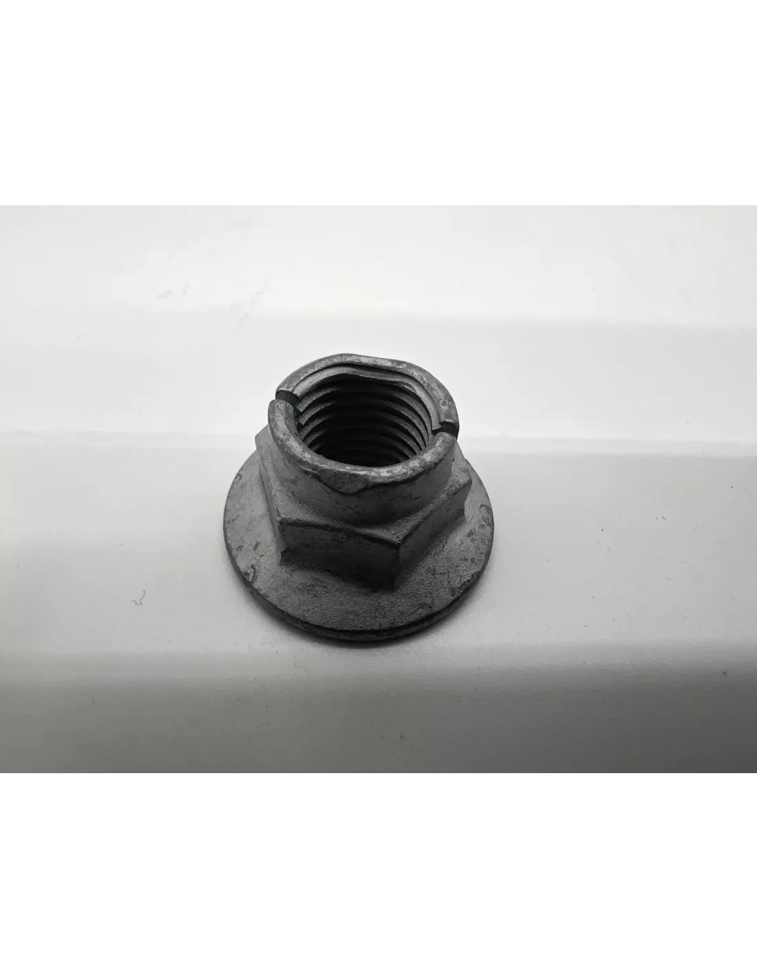 Ecrou collecteur échappement HDJ80 HDJ100 HZJ7 KZJ7 TOYOTA -