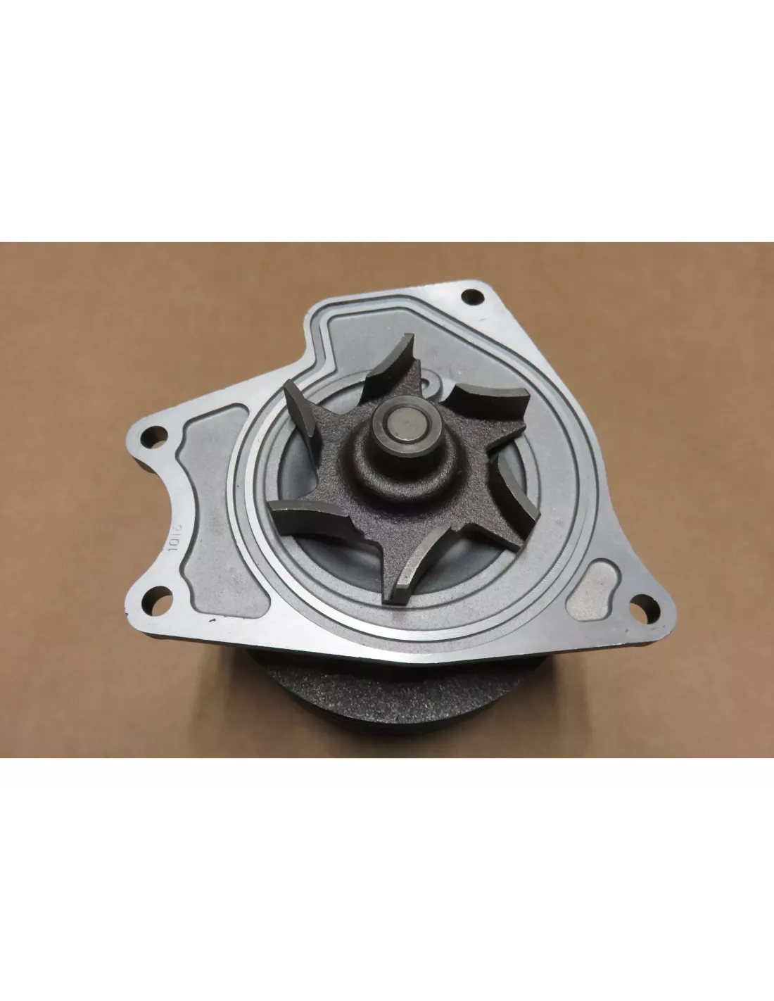 Pompe à Eau 32did et 28tdi Aisin Mitsubishi Pajero