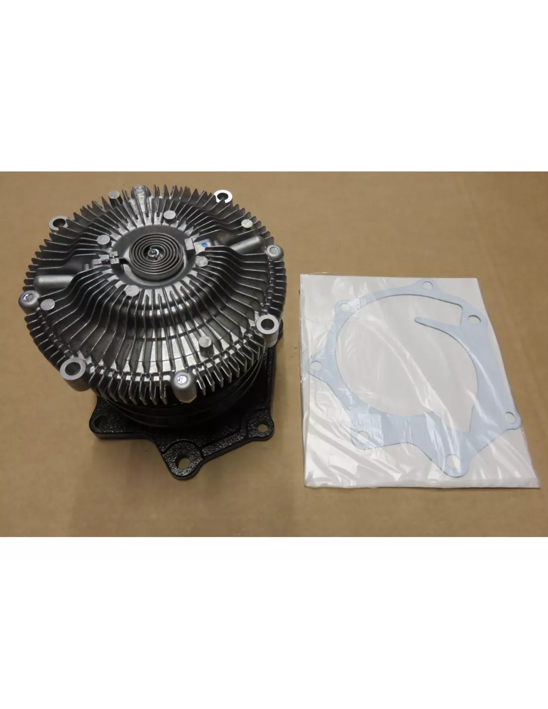 Pompe à Eau Terrano 27td Entraxe Viscocoupleur 145mm Aisin