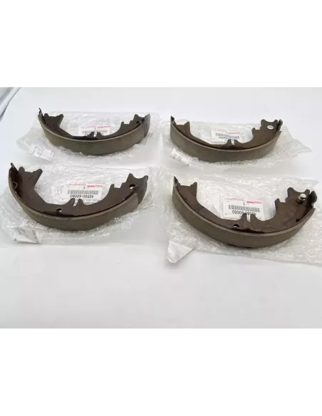 Kit de 4 mâchoires de frein arrière pour Land Cruiser HDJ80 24S
