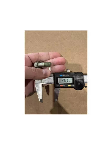 Boulon entre tulipe et arbre de transmission Ø10x26mm TOYOTA -