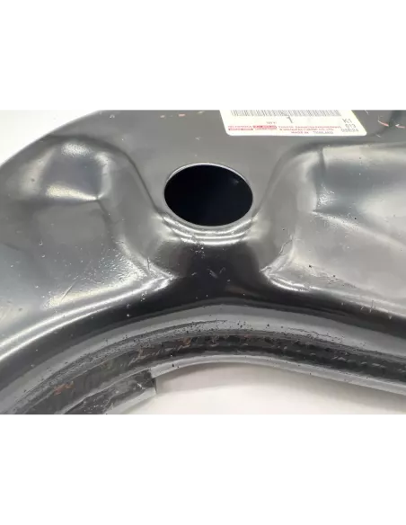 Triangle de suspension inférieur avant droit Hilux Revo TOYOTA -