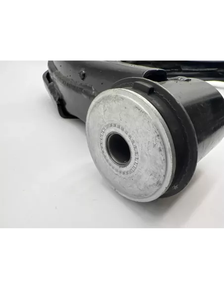Triangle de suspension inférieur avant droit Hilux Revo TOYOTA -