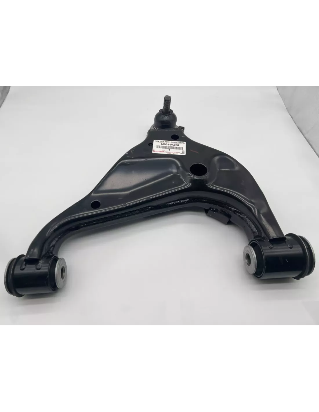 Triangle de suspension inférieur avant gauche Hilux Revo TOYOTA -