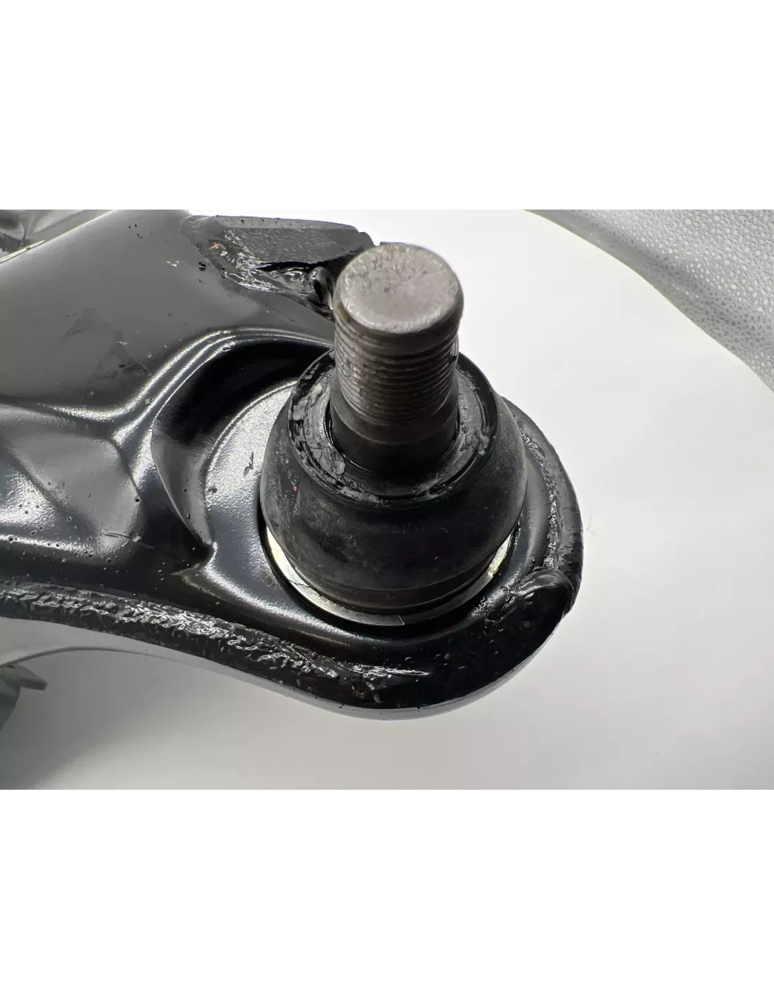 Triangle inférieur de suspension avant droit Land Cruiser HDJ100