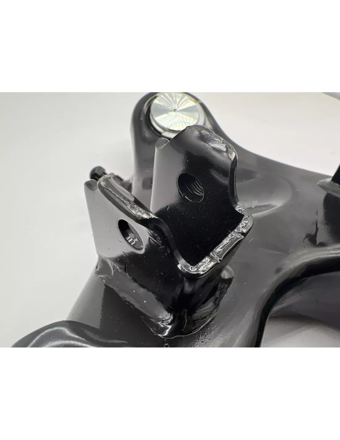 Triangle inférieur de suspension avant gauche Land Cruiser HDJ100
