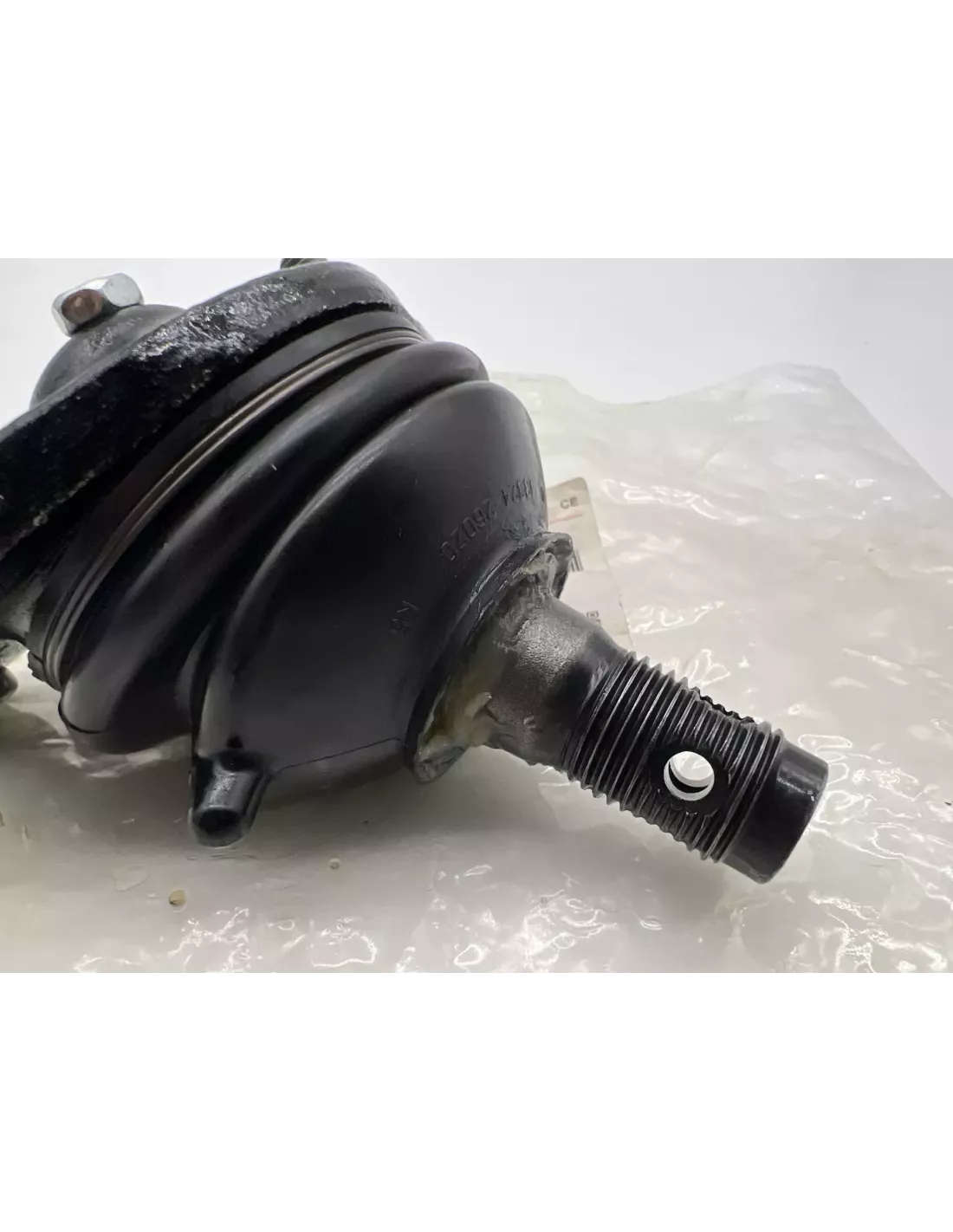 Rotule supérieure triangle suspension avant droit Hilux Runner IFS