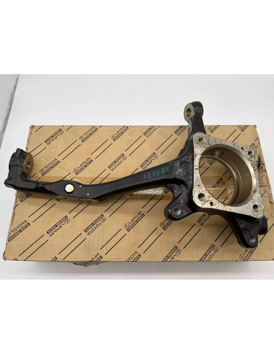 Fusée pivot avant droite Hilux Vigo TOYOTA - accessoire 4x4