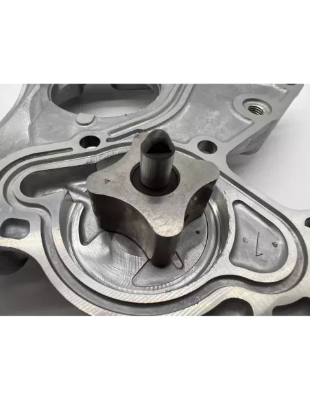 Pompe à huile RAV4 1CD-FTV 115Cv AISIN - accessoire 4x4